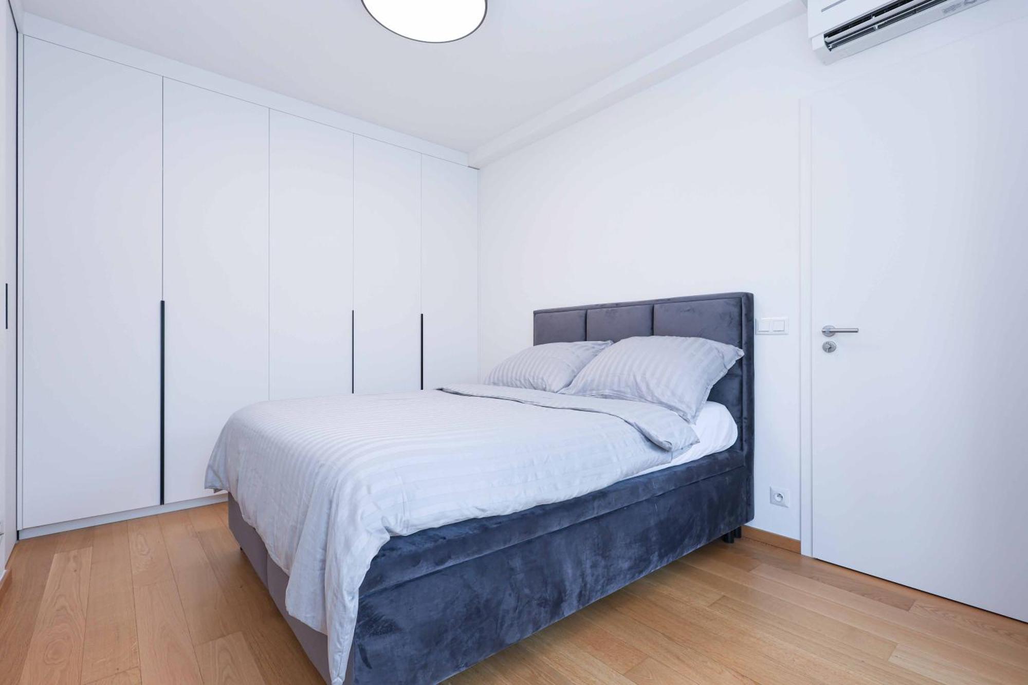 Downtown Luxe Retreat- Konventna Apartment บราติสลาวา ภายนอก รูปภาพ